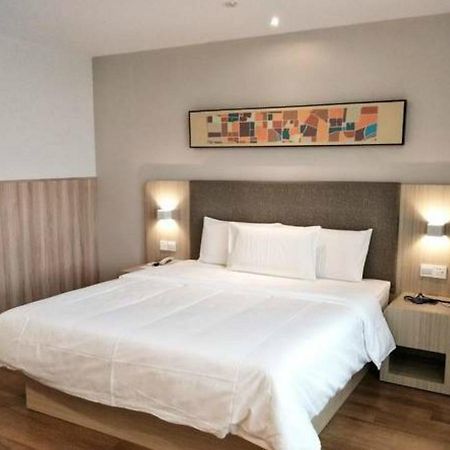 Hanting Hotel Shanghai Zhenping Rd Bagian luar foto